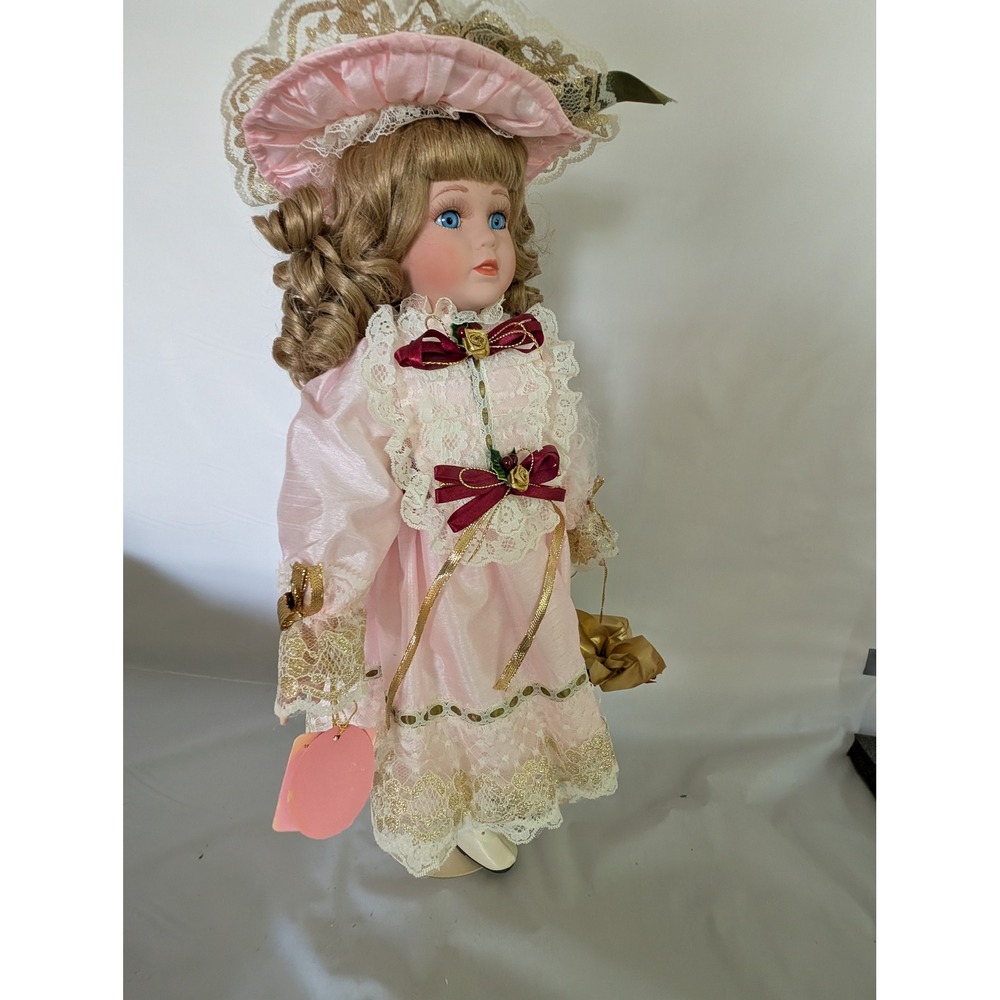 Show-Stoppers Bethany Porcelain Doll Pink Victorian Lace Dress F842‎ NIB Tag